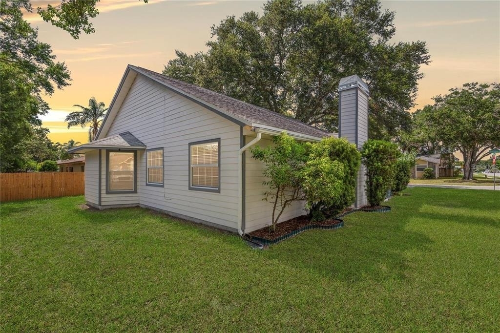 5116 Plantation Drive - Photo 2