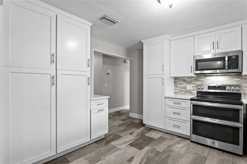 6928 Greenhill Place - Photo 9