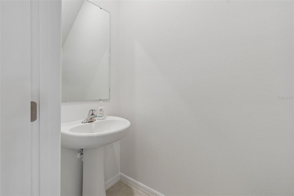 6076 Shiner Street - Photo 8