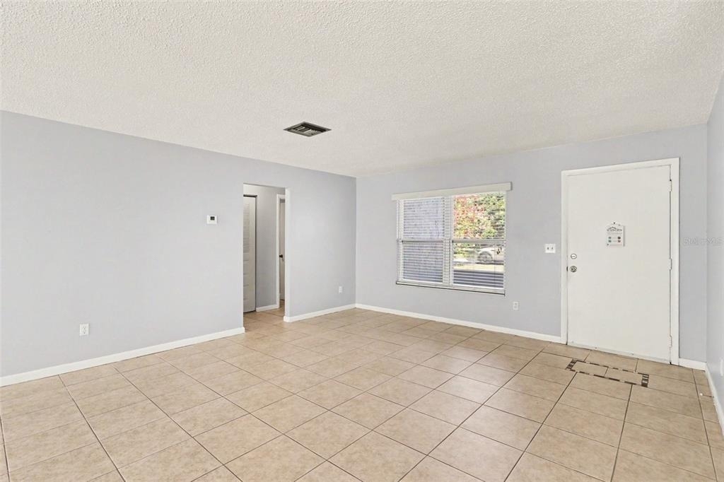 10157 Bluff Court - Photo 4