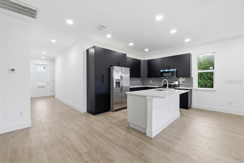 500 Sunset Road N - Photo 3
