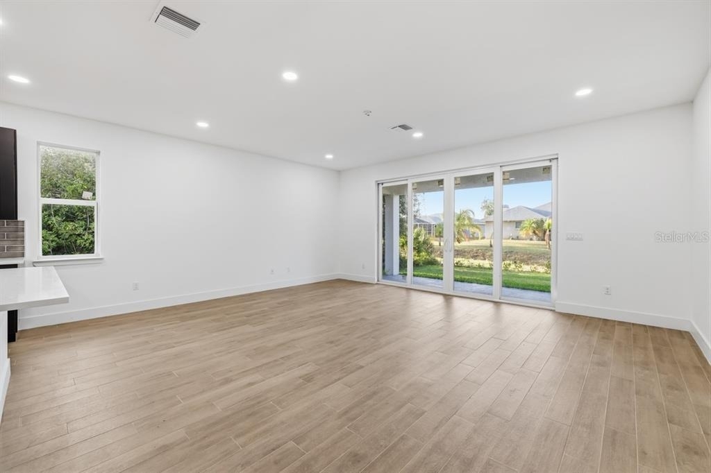 500 Sunset Road N - Photo 5