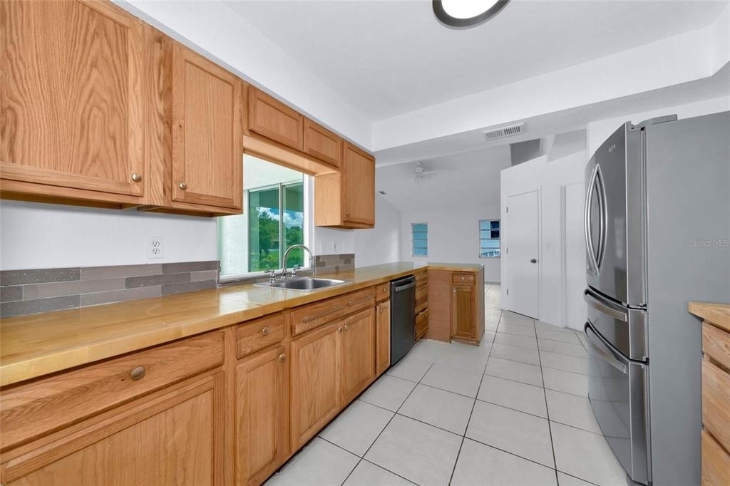 4819 Wecoma Avenue - Photo 4