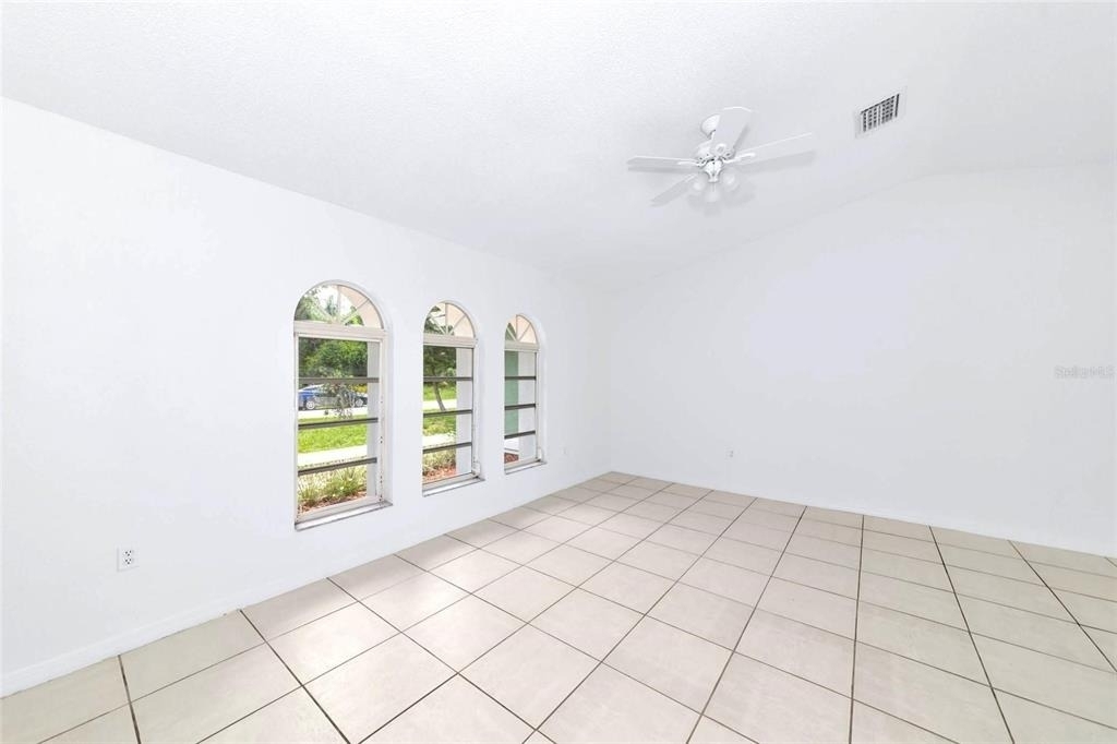 4819 Wecoma Avenue - Photo 3
