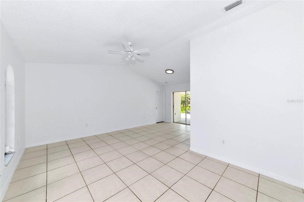 4819 Wecoma Avenue - Photo 2