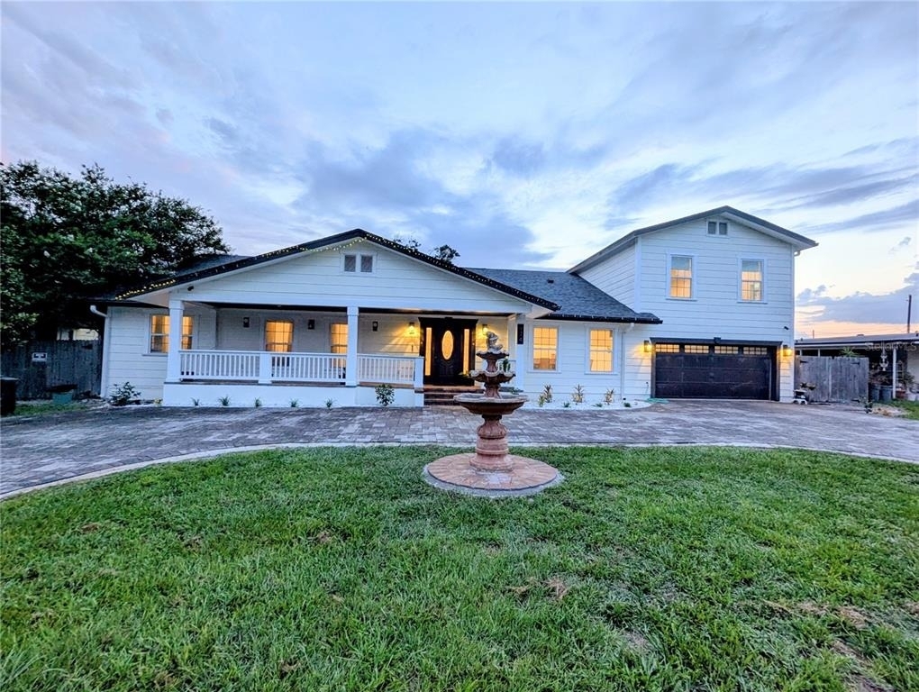 974 Pinelli Street - Photo 0