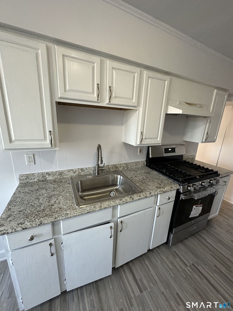 210 Derby Avenue - Photo 11