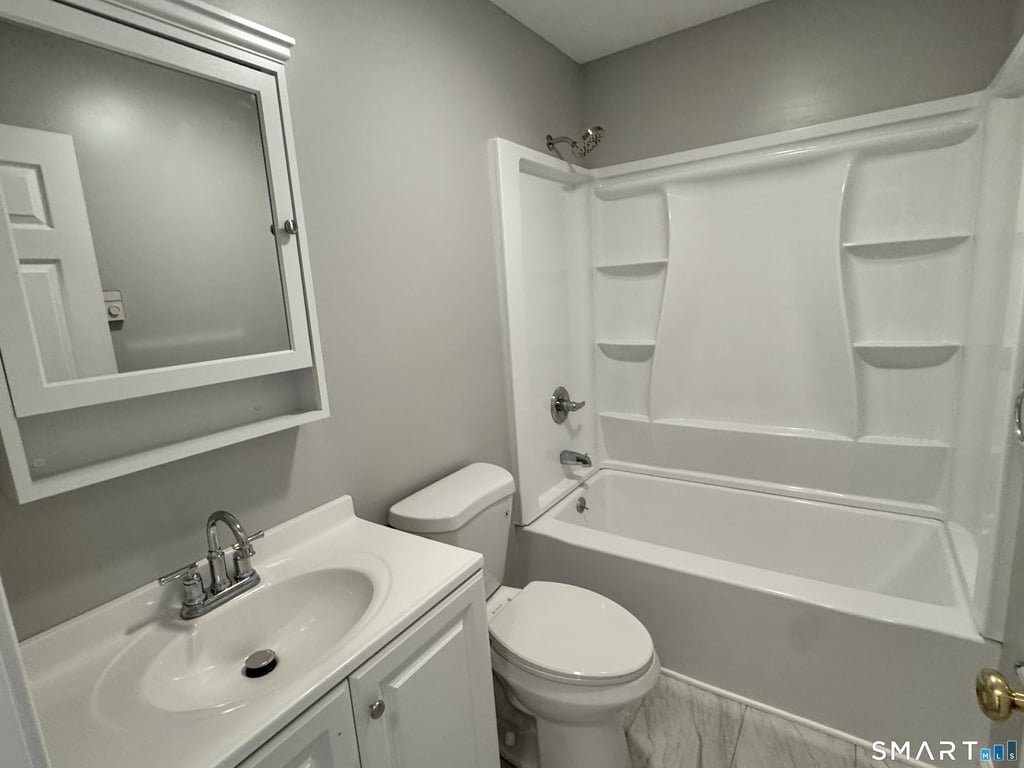 2 Concorde Way - Photo 8