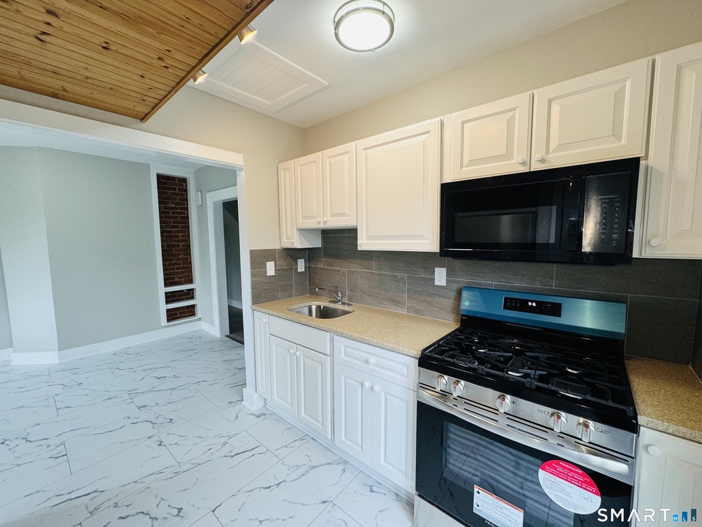 52 Howard Avenue - Photo 0