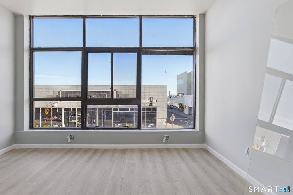 215-219 Bank Street - Photo 19