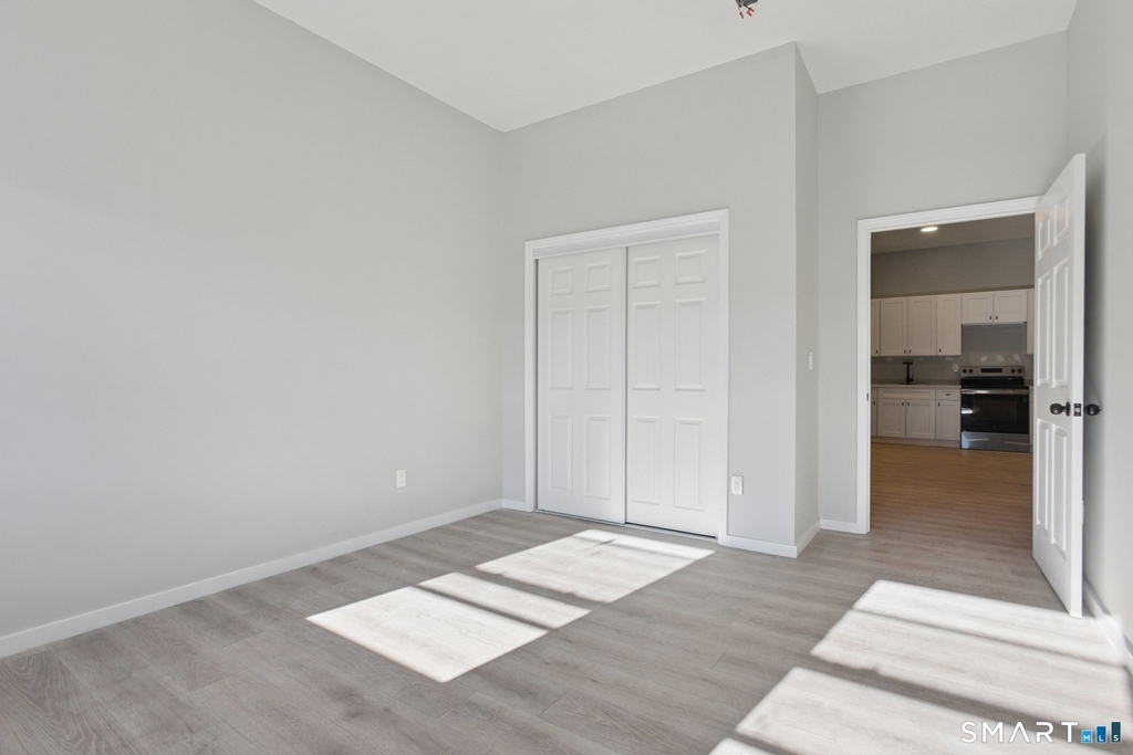 215 Bank Street - Photo 16