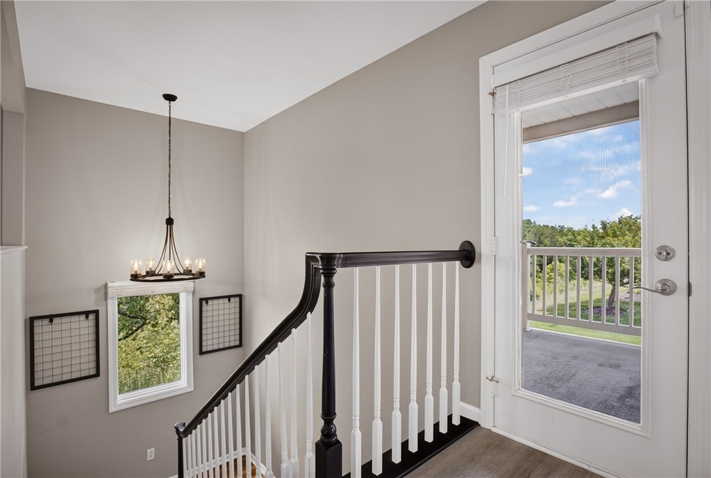 9704 Sundance Dr - Photo 2