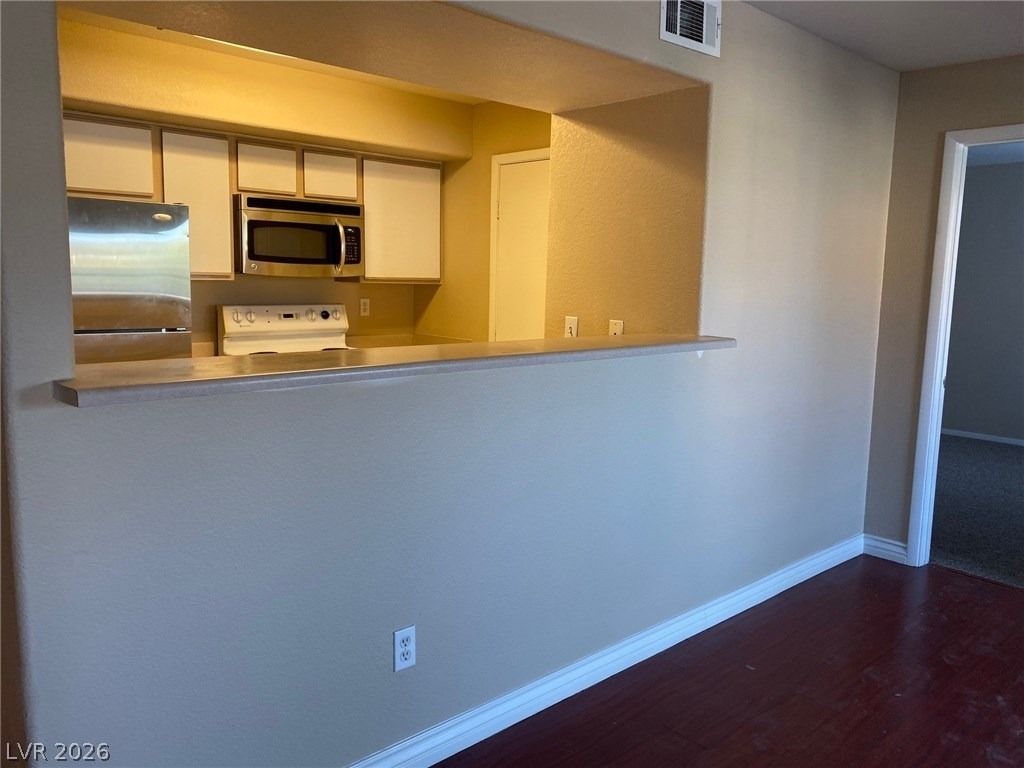2300 Silverado Ranch Boulevard - Photo 4