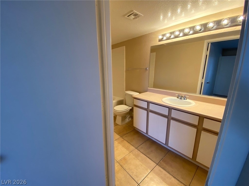 2300 Silverado Ranch Boulevard - Photo 17