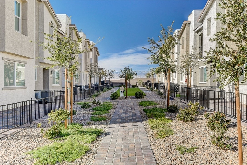 6924 Spicy Merlot Street - Photo 41