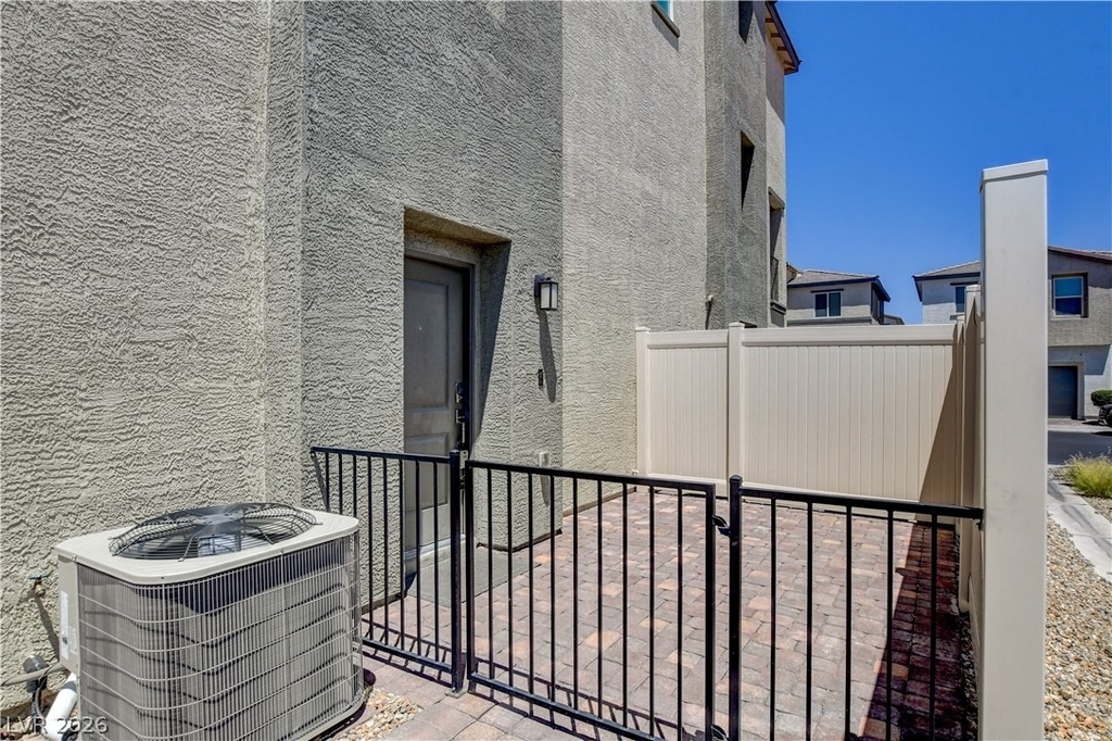 6924 Spicy Merlot Street - Photo 3