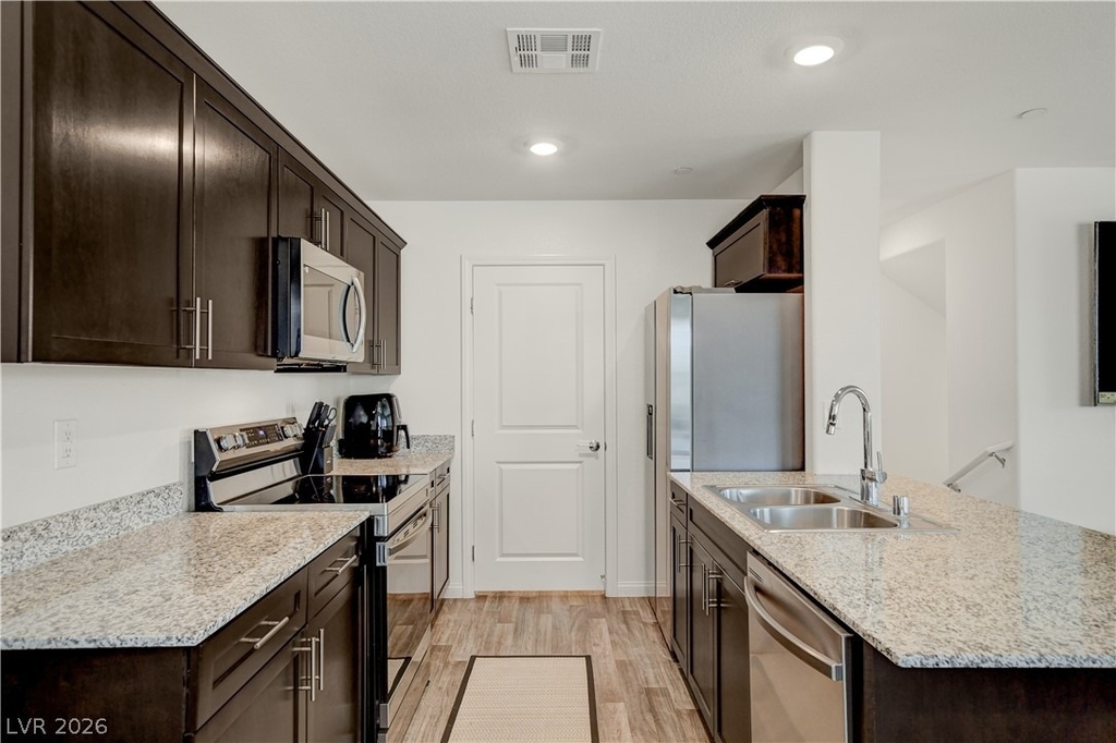 6924 Spicy Merlot Street - Photo 16