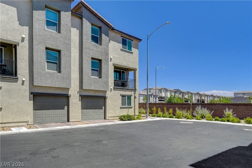 6924 Spicy Merlot Street - Photo 2