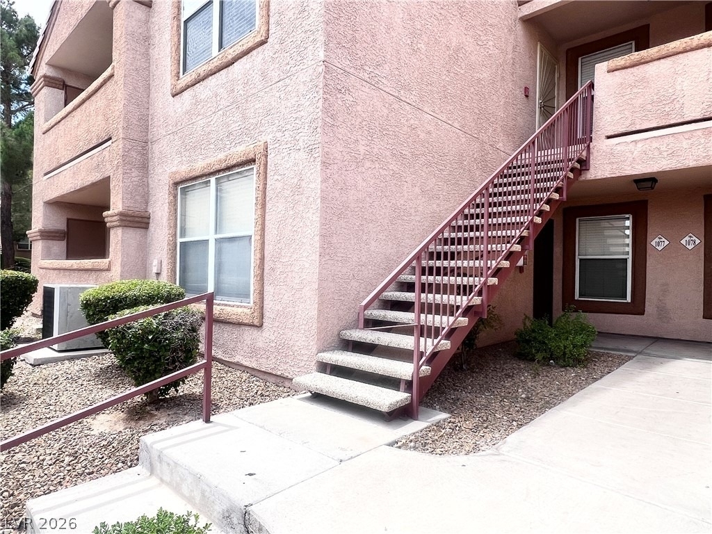 1150 N Buffalo Drive - Photo 3