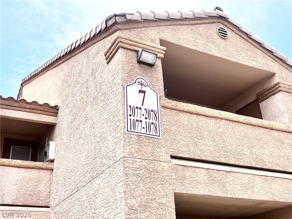 1150 N Buffalo Drive - Photo 2