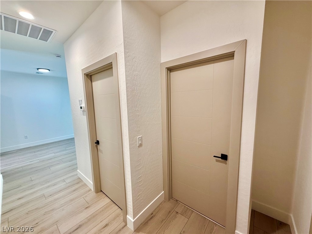 461 E Comstock Street - Photo 14