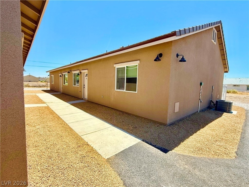 461 E Comstock Street - Photo 1