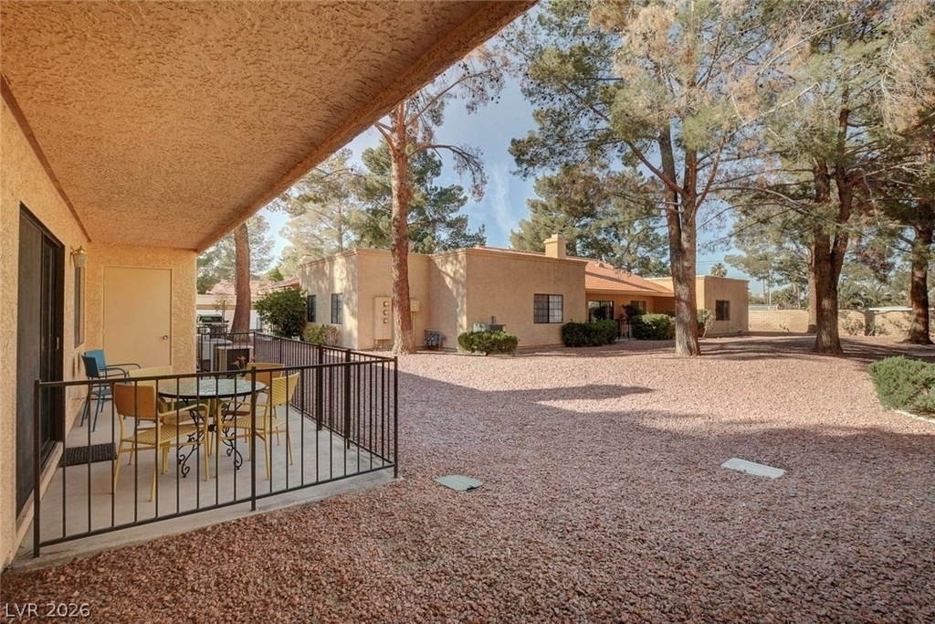2851 Valley View Boulevard - Photo 31