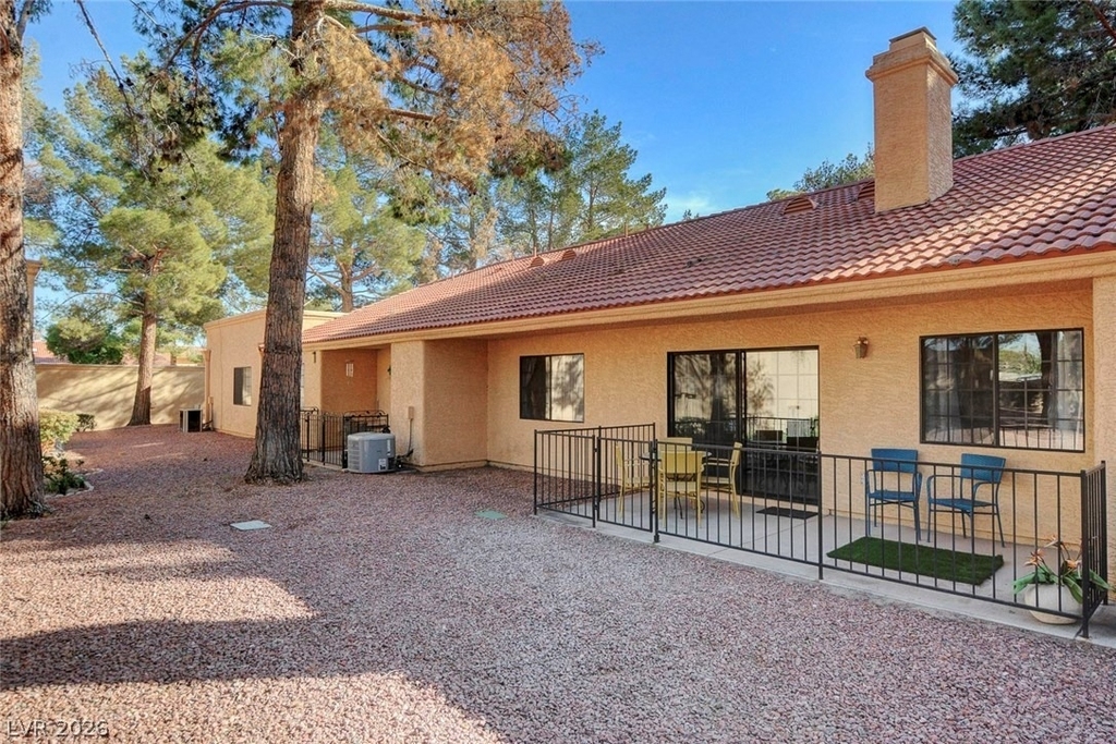 2851 Valley View Boulevard - Photo 33