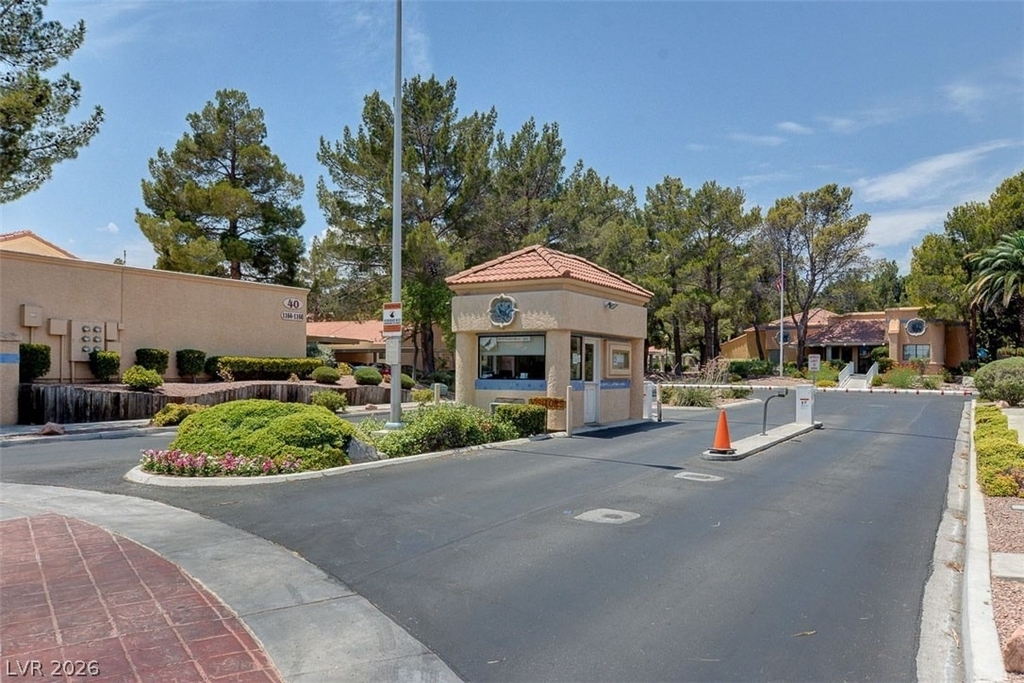 2851 Valley View Boulevard - Photo 36