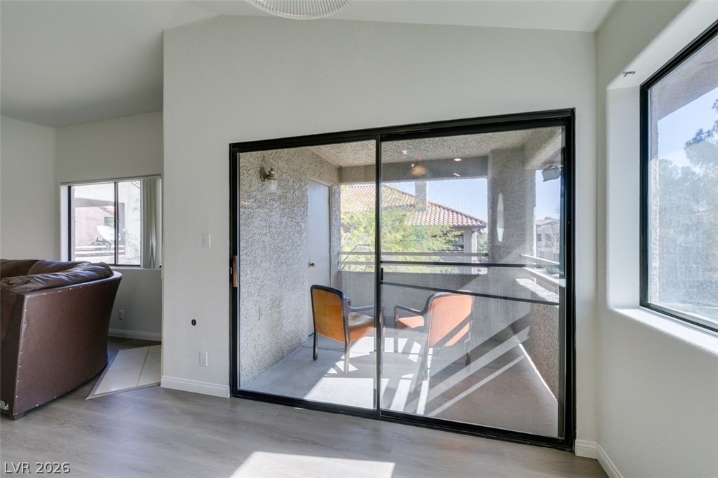 5054 S Rainbow Boulevard - Photo 19