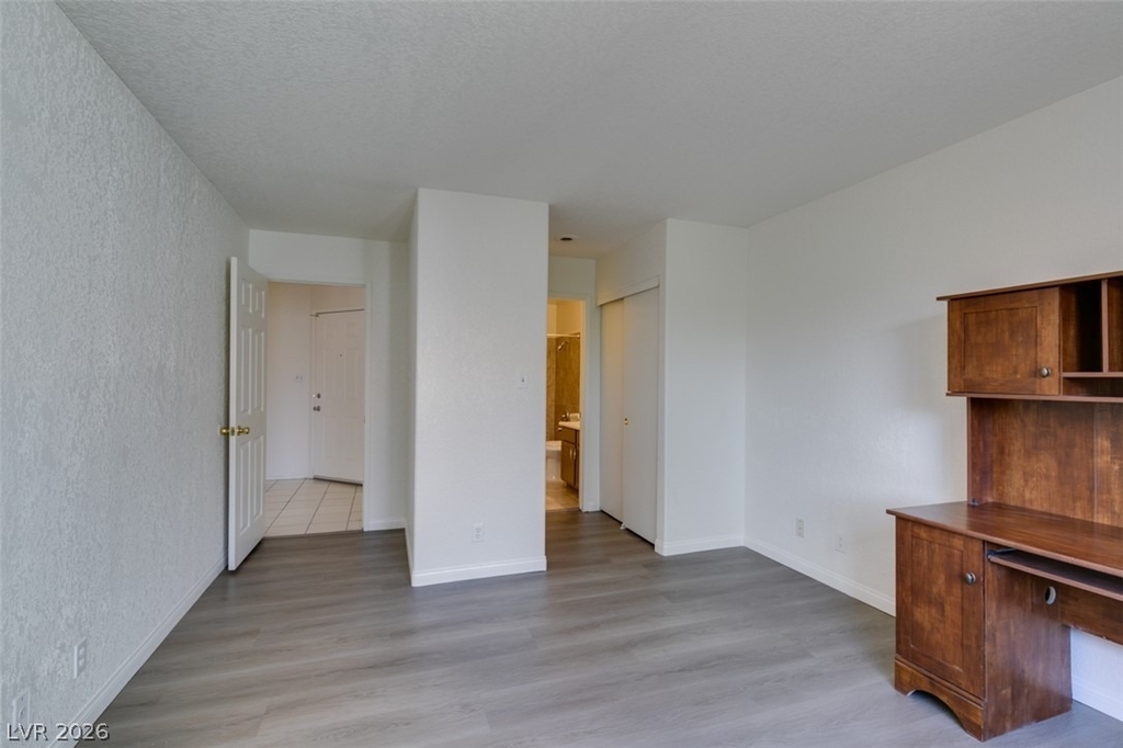 5054 S Rainbow Boulevard - Photo 32