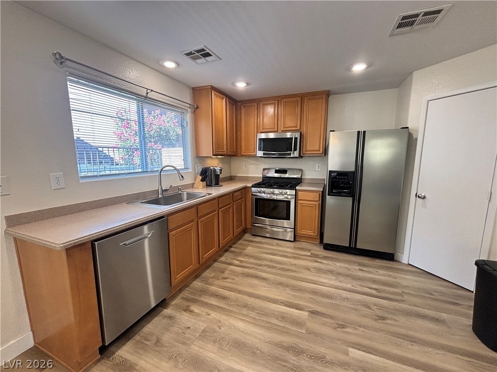 586 Brinkburn Point Avenue - Photo 8