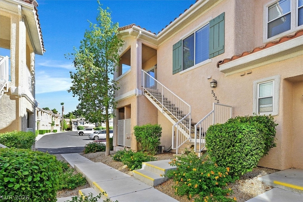 251 S Green Valley Parkway - Photo 29