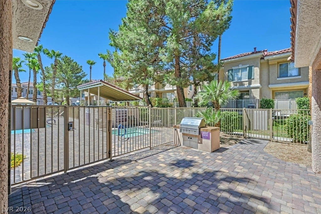 251 S Green Valley Parkway - Photo 3