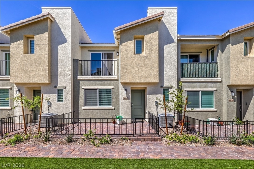 6816 Citron Mist Court - Photo 1