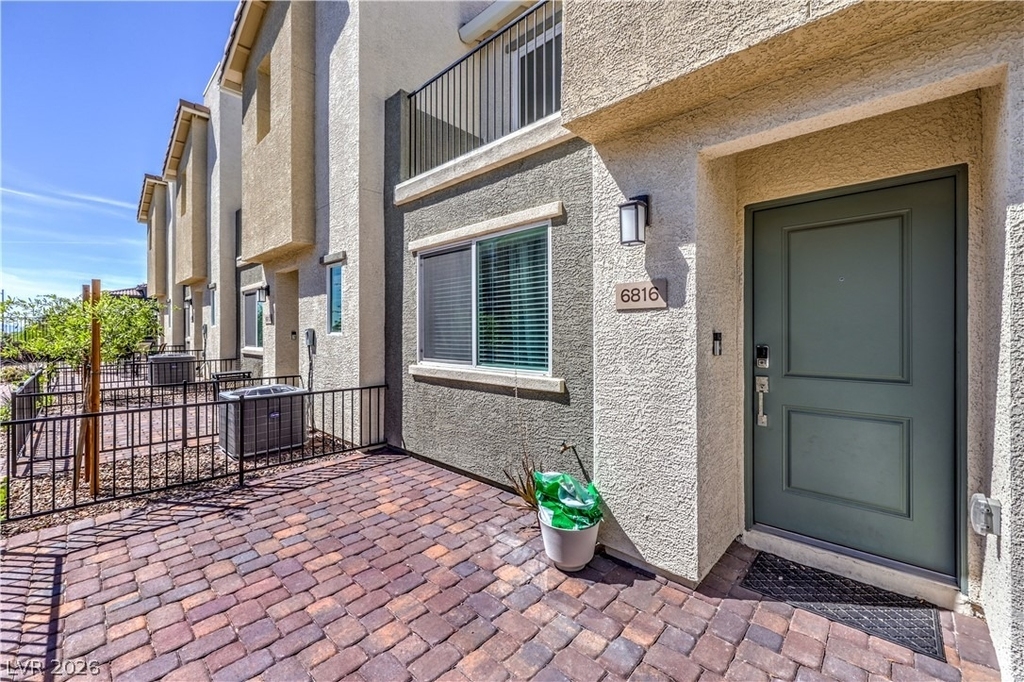 6816 Citron Mist Court - Photo 3