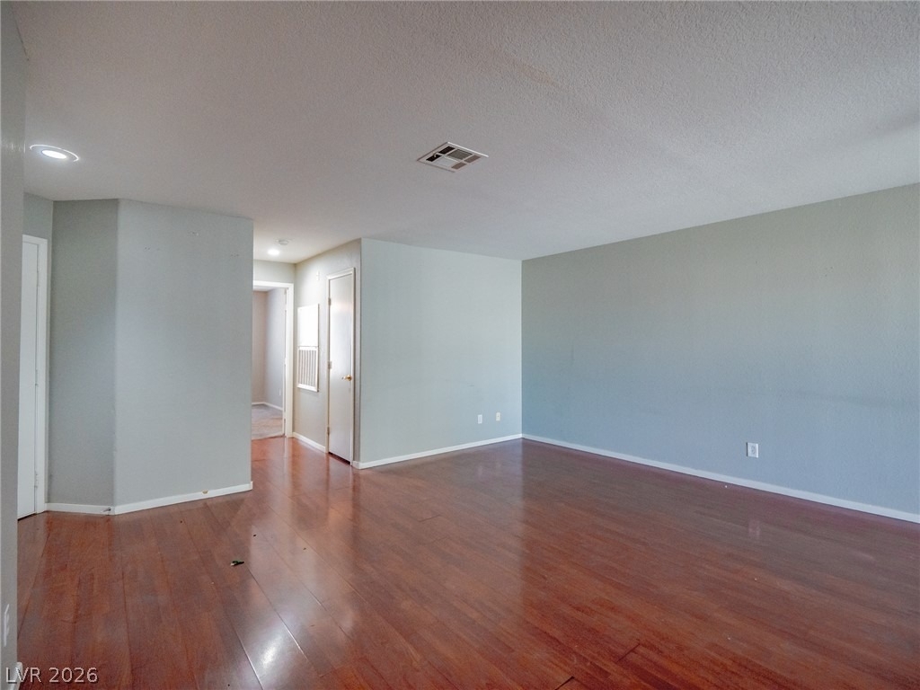 1401 Linnbaker Lane - Photo 6