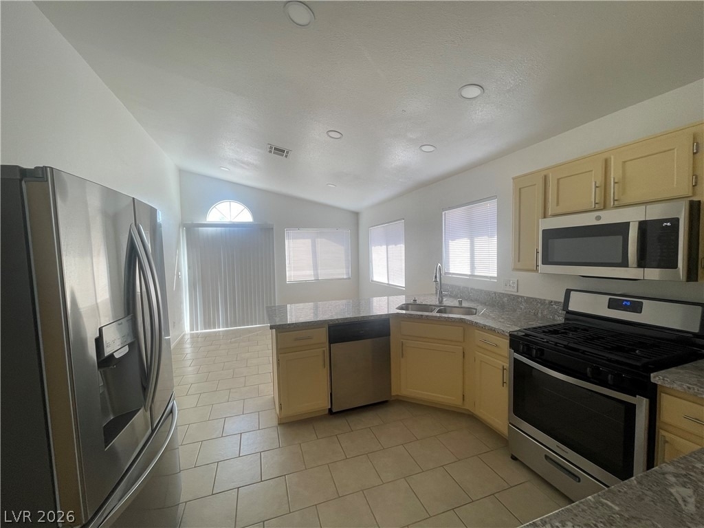 7117 Old Village Avenue - Photo 6