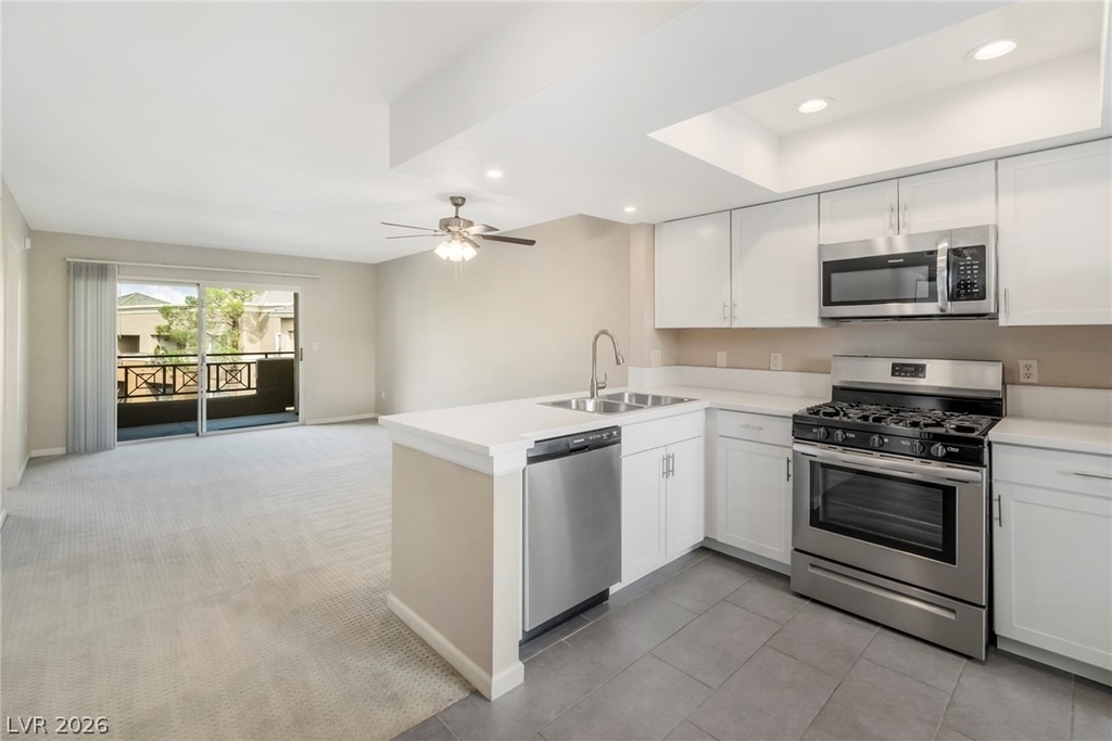 8070 W Russell Road - Photo 2