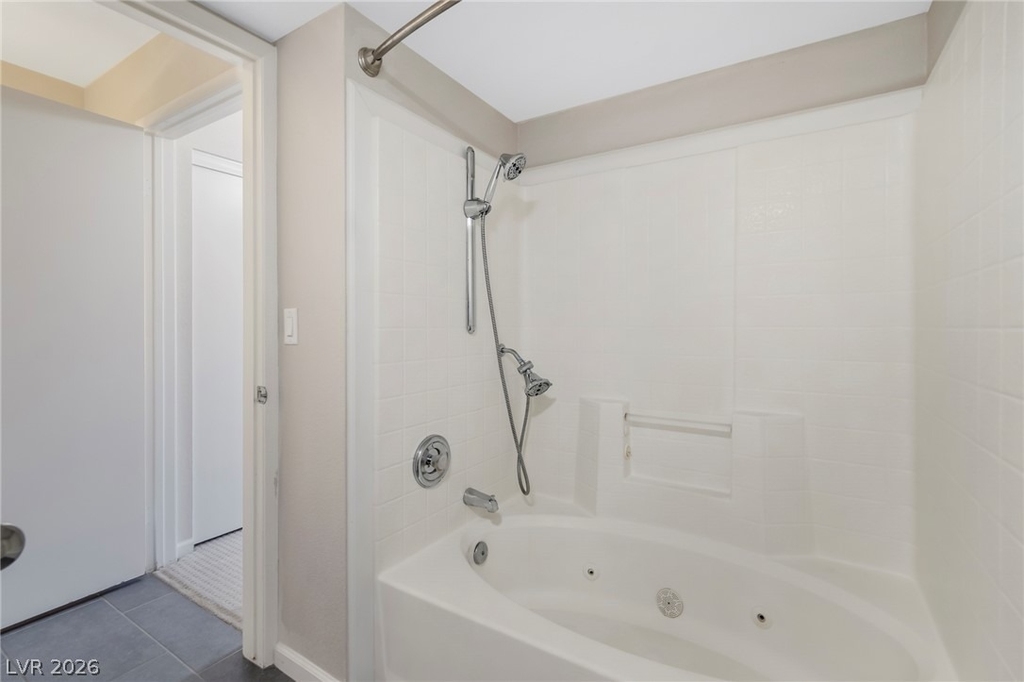8070 W Russell Road - Photo 15