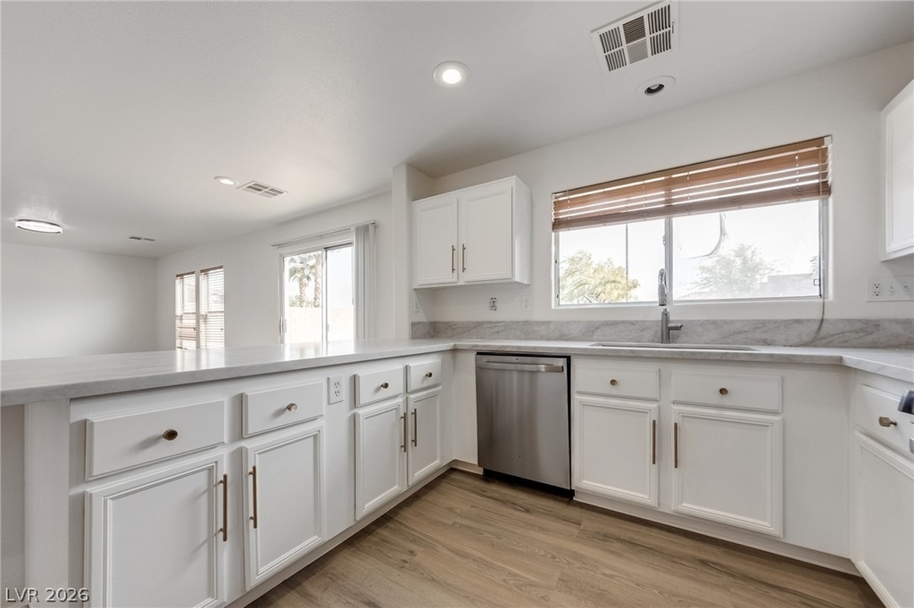 10429 Vinson Point Avenue - Photo 17