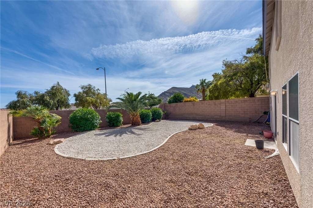 10429 Vinson Point Avenue - Photo 4