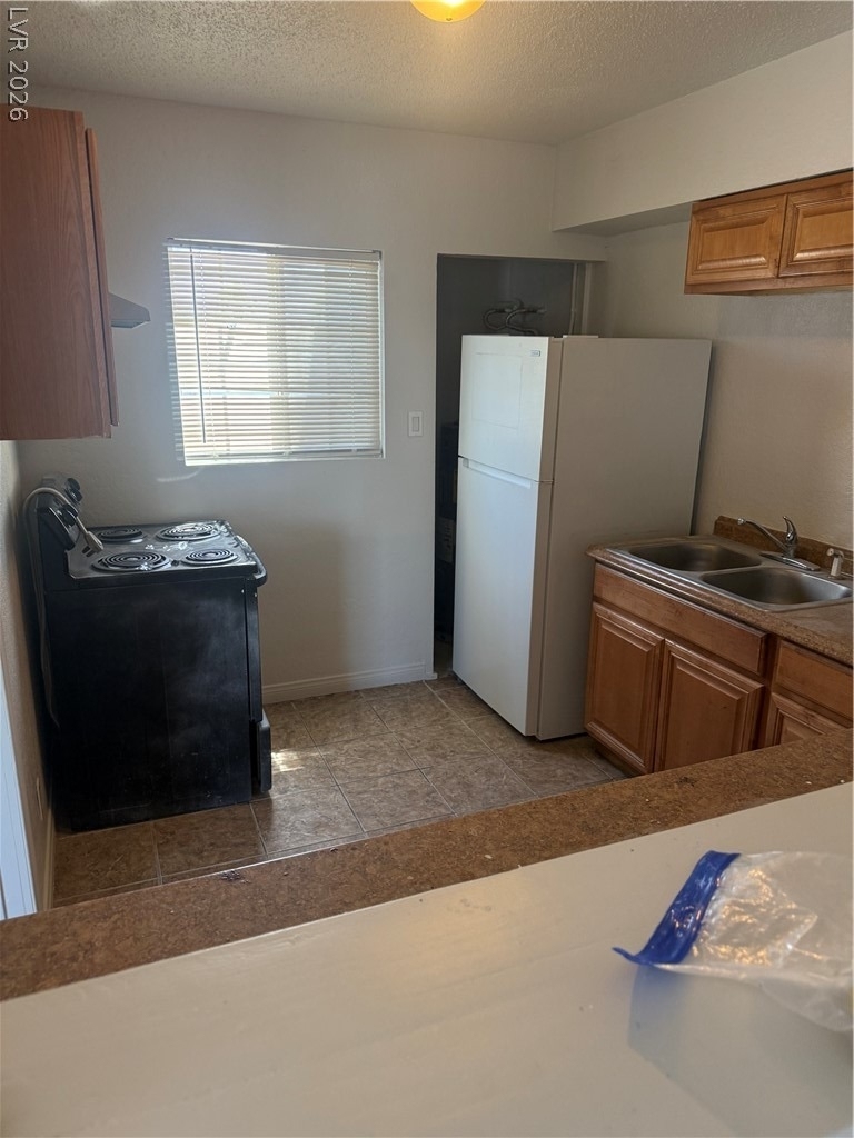 530 E Oakey Boulevard - Photo 6