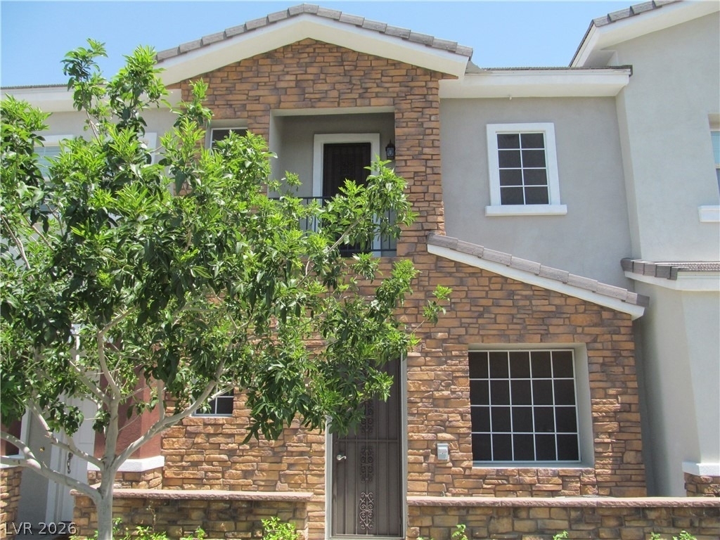 7560 Nicklin Street - Photo 0