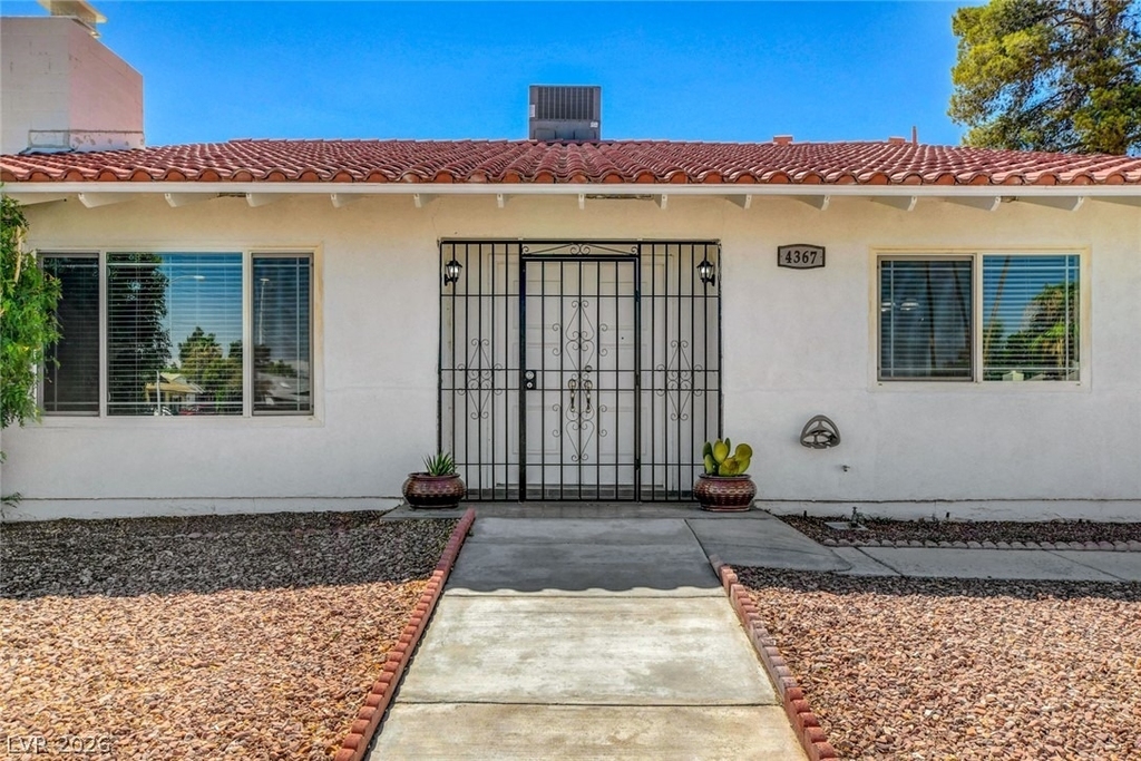 4367 S Mojave Road - Photo 3