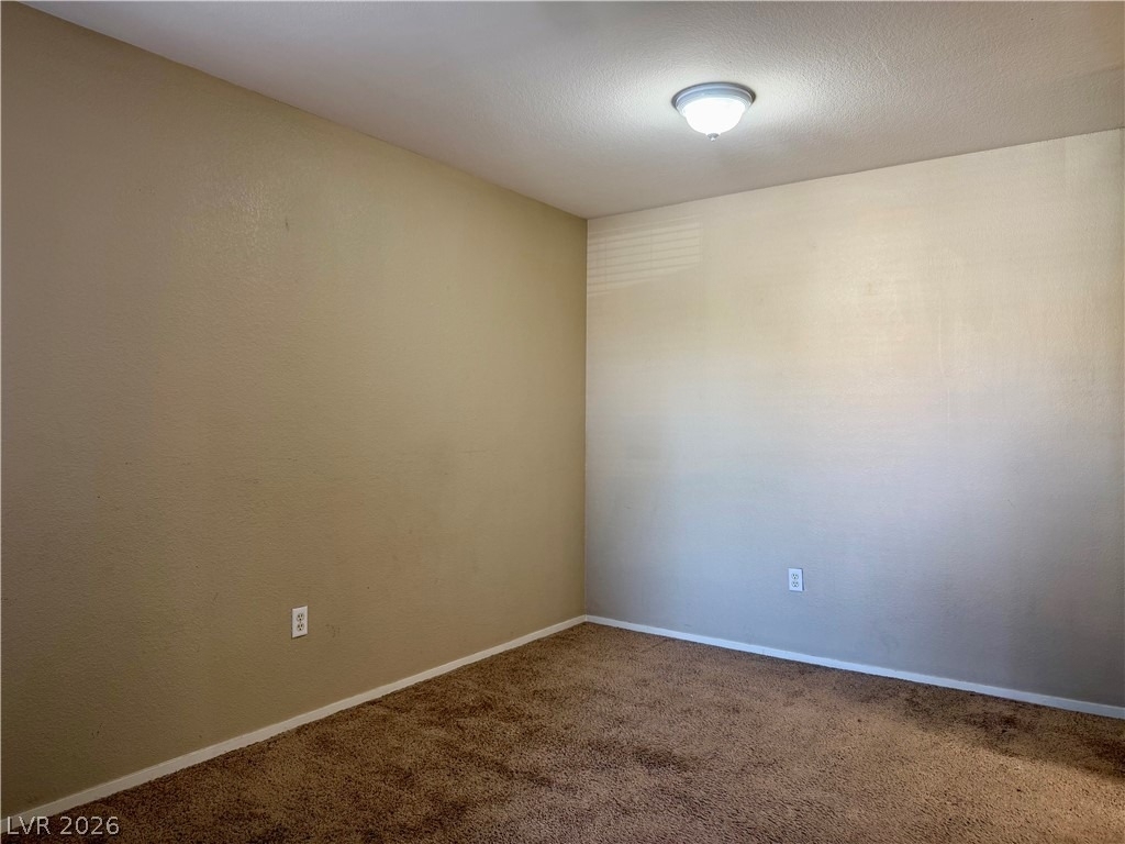 555 E Silverado Ranch Boulevard - Photo 10