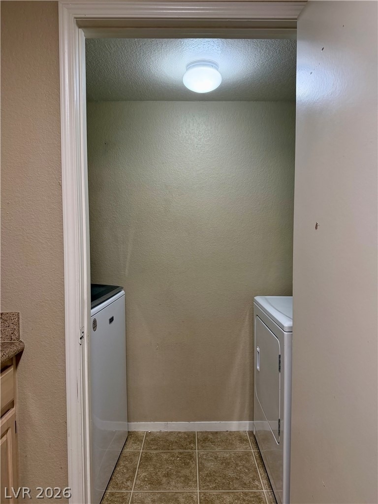 555 E Silverado Ranch Boulevard - Photo 8