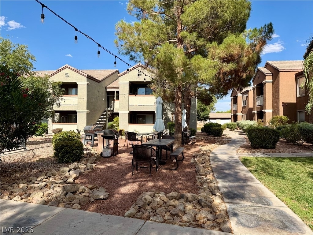 555 E Silverado Ranch Boulevard - Photo 0