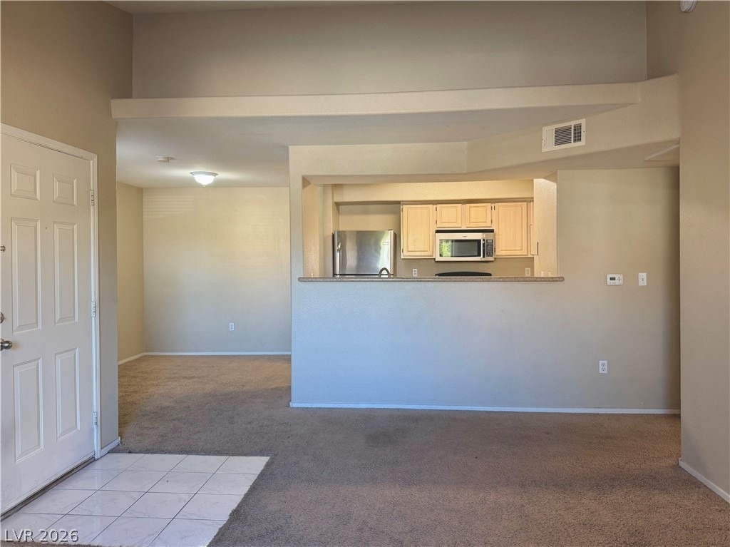 555 E Silverado Ranch Boulevard - Photo 4