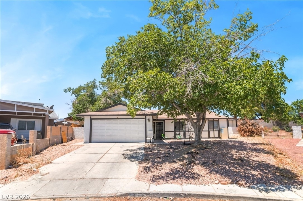 4268 Hampshire Circle - Photo 0
